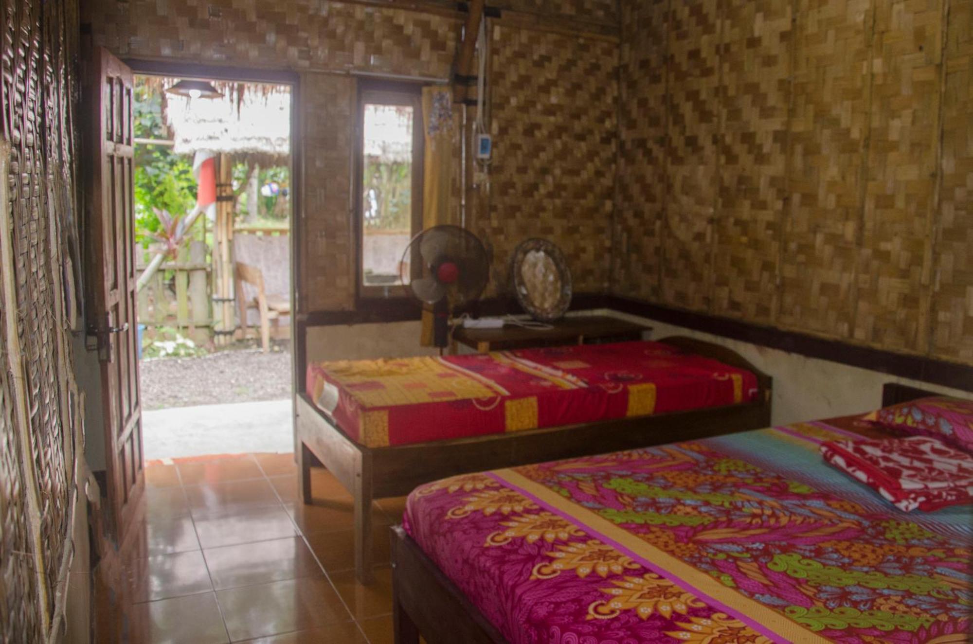Red Island Bungalows Pasanggaran エクステリア 写真