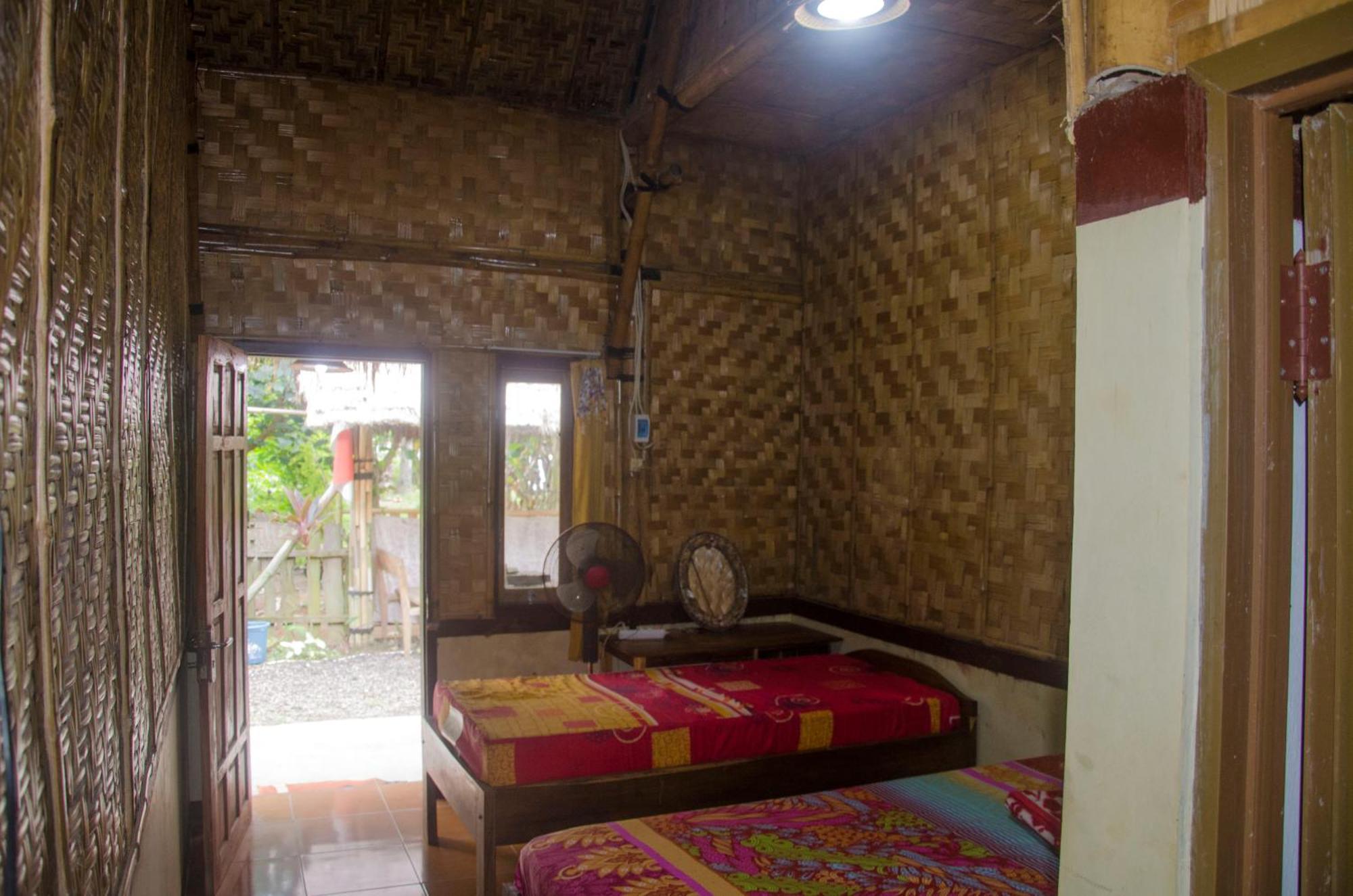 Red Island Bungalows Pasanggaran エクステリア 写真