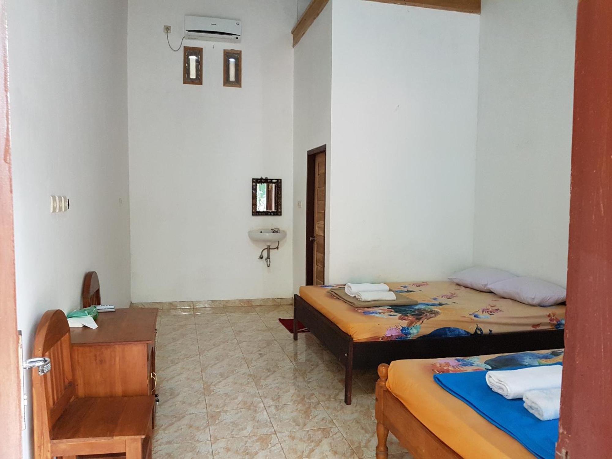 Red Island Bungalows Pasanggaran 部屋 写真