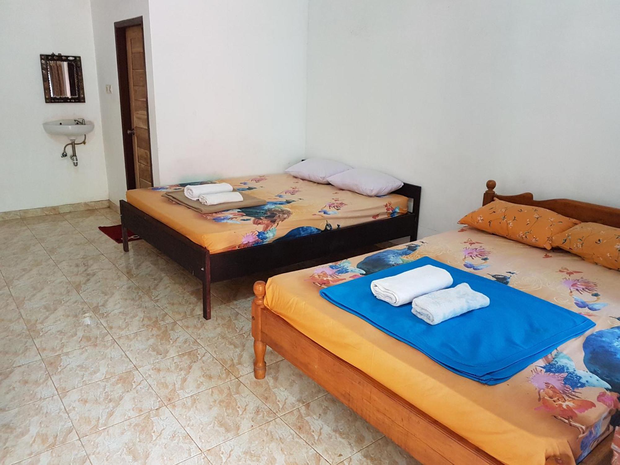 Red Island Bungalows Pasanggaran 部屋 写真