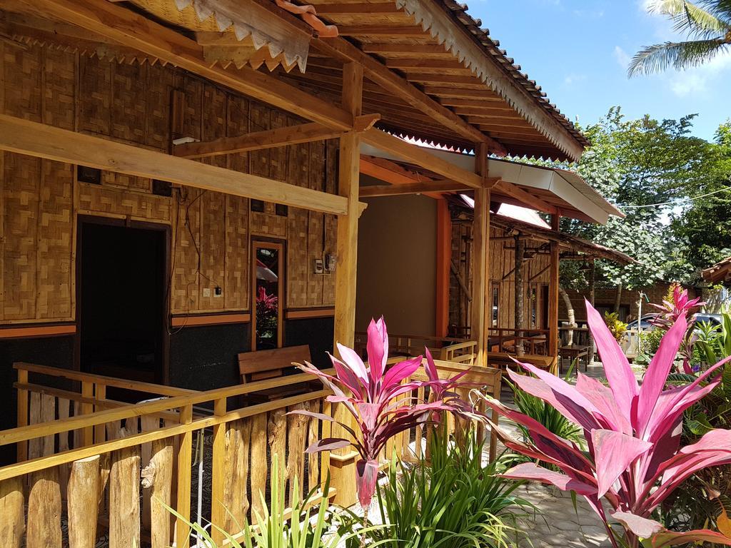 Red Island Bungalows Pasanggaran エクステリア 写真