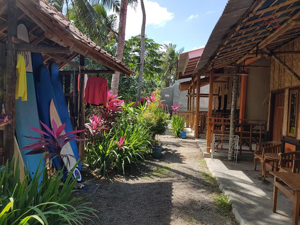 Red Island Bungalows Pasanggaran エクステリア 写真